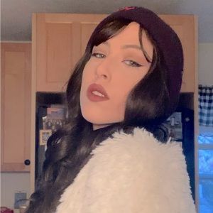 Meet your Posher, Molly Devonne